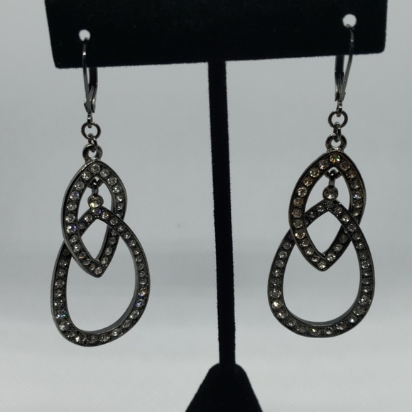 Jewelry - Gunmetal and rhinestones statement dangle earrings